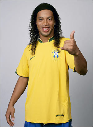 p1_ronaldinho_0601.jpg